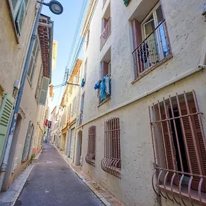 new-1-bed-apt-central-antibes.fr-provencehotel.com/